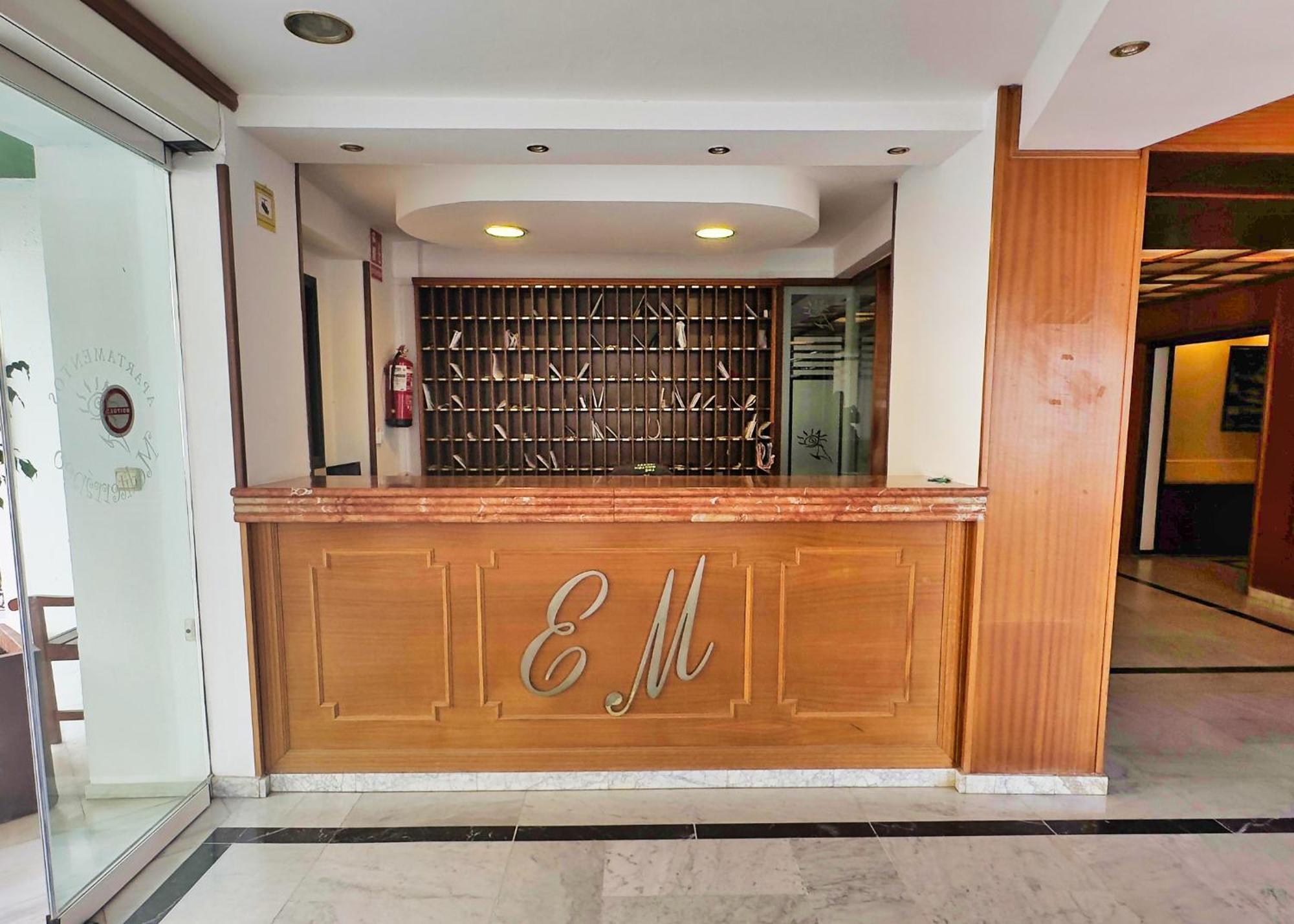 Mediterraneo 508. Fantastic Studio On The Beachfront With Sea Views. มาร์เบยา ภายนอก รูปภาพ