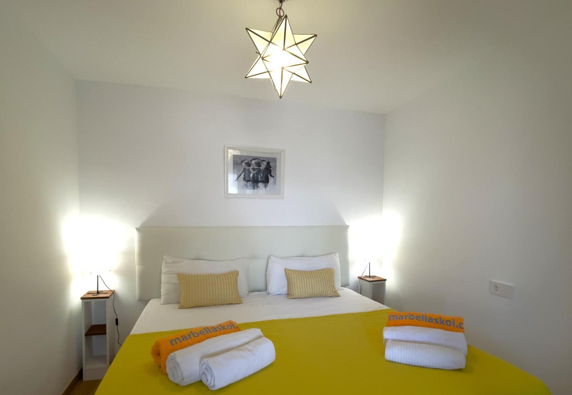 Mediterraneo 508. Fantastic Studio On The Beachfront With Sea Views. มาร์เบยา ภายนอก รูปภาพ